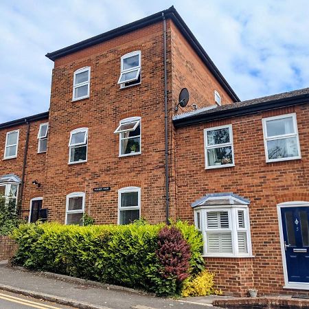 Saffron Court By Wycombe Apartments - Apt 06 High Wycombe Esterno foto