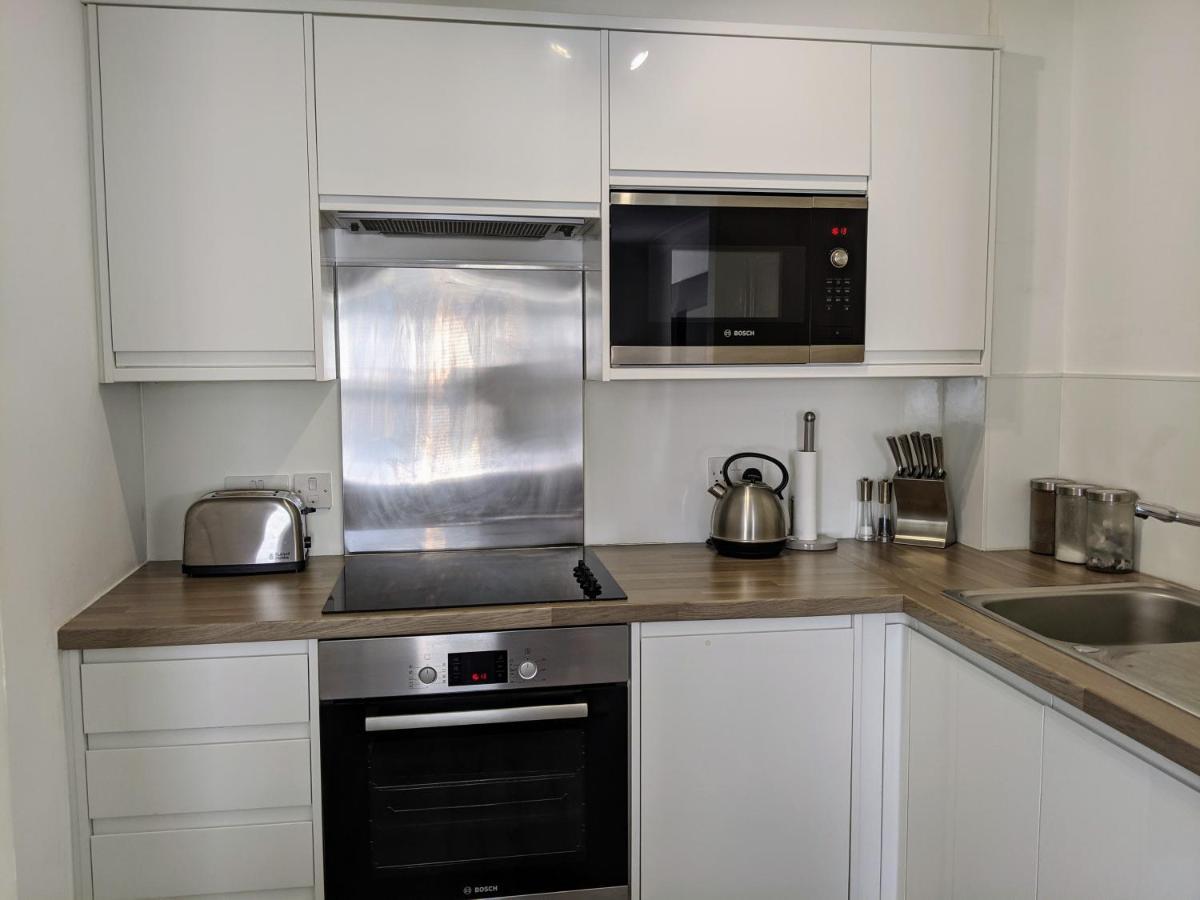 Saffron Court By Wycombe Apartments - Apt 06 High Wycombe Esterno foto